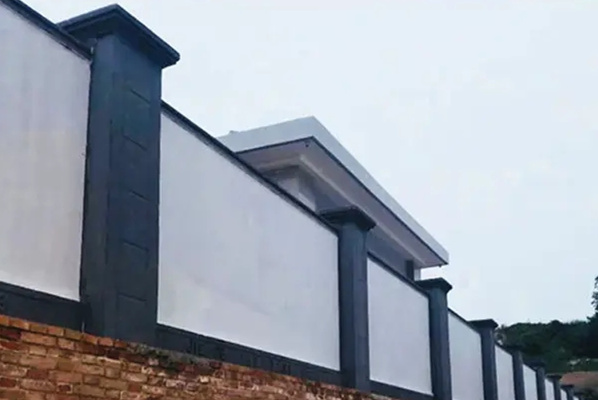 围墙与门楼的高低比例是多少?